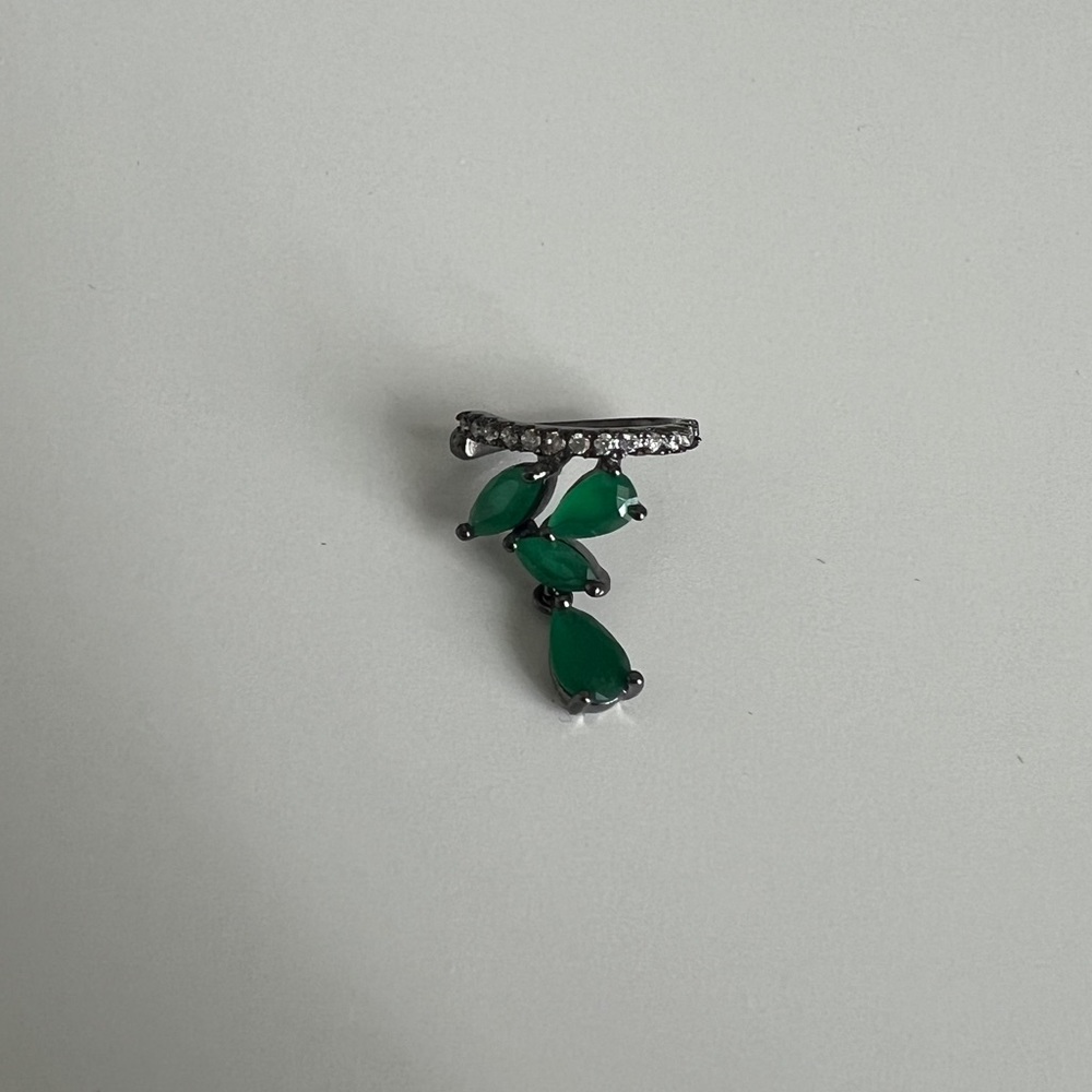 Ear Cuff Earring (Right) - Picture 4 of 4